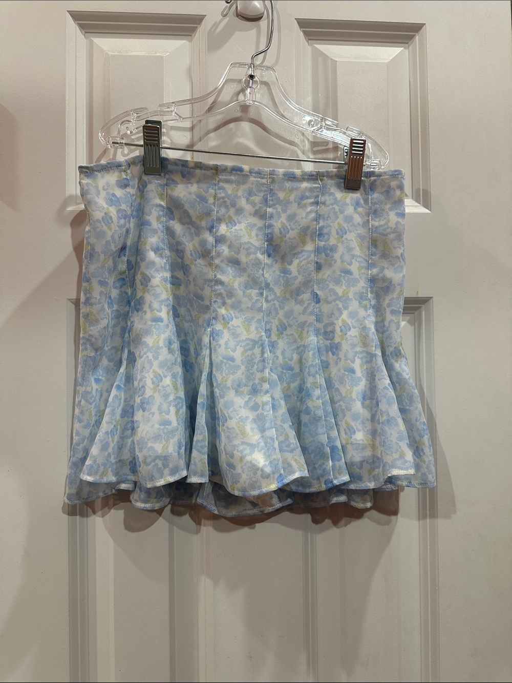 NWOT Hollister Pastel Blue Floral Skater Mini Skirt size S